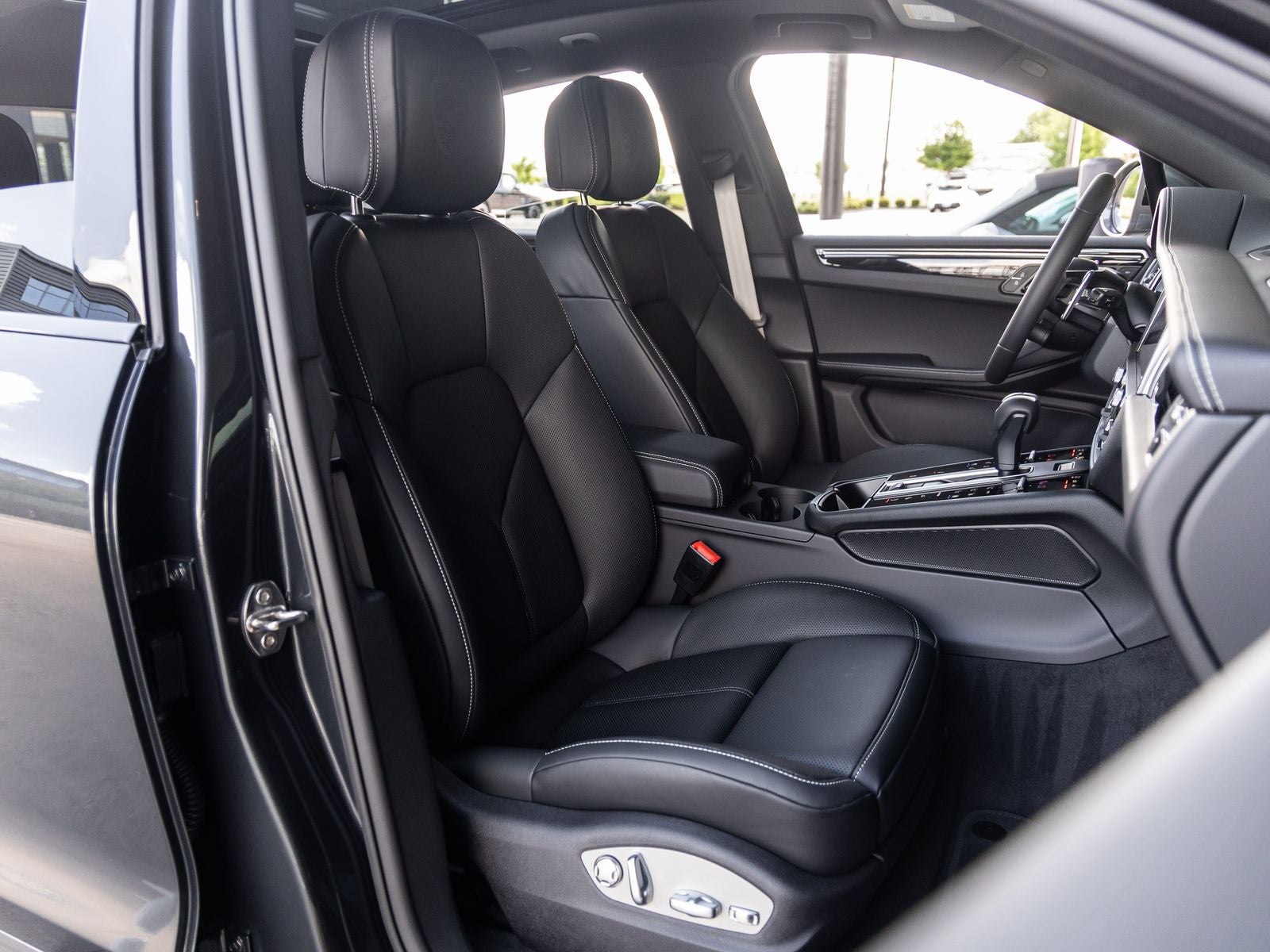 2026 Porsche Macan Macan T