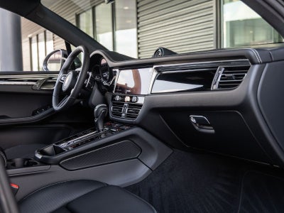 2026 Porsche Macan Macan T