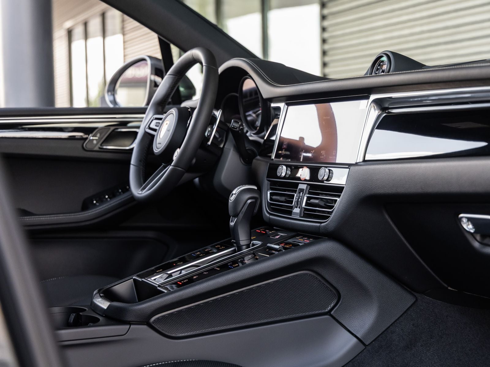 2026 Porsche Macan Macan T