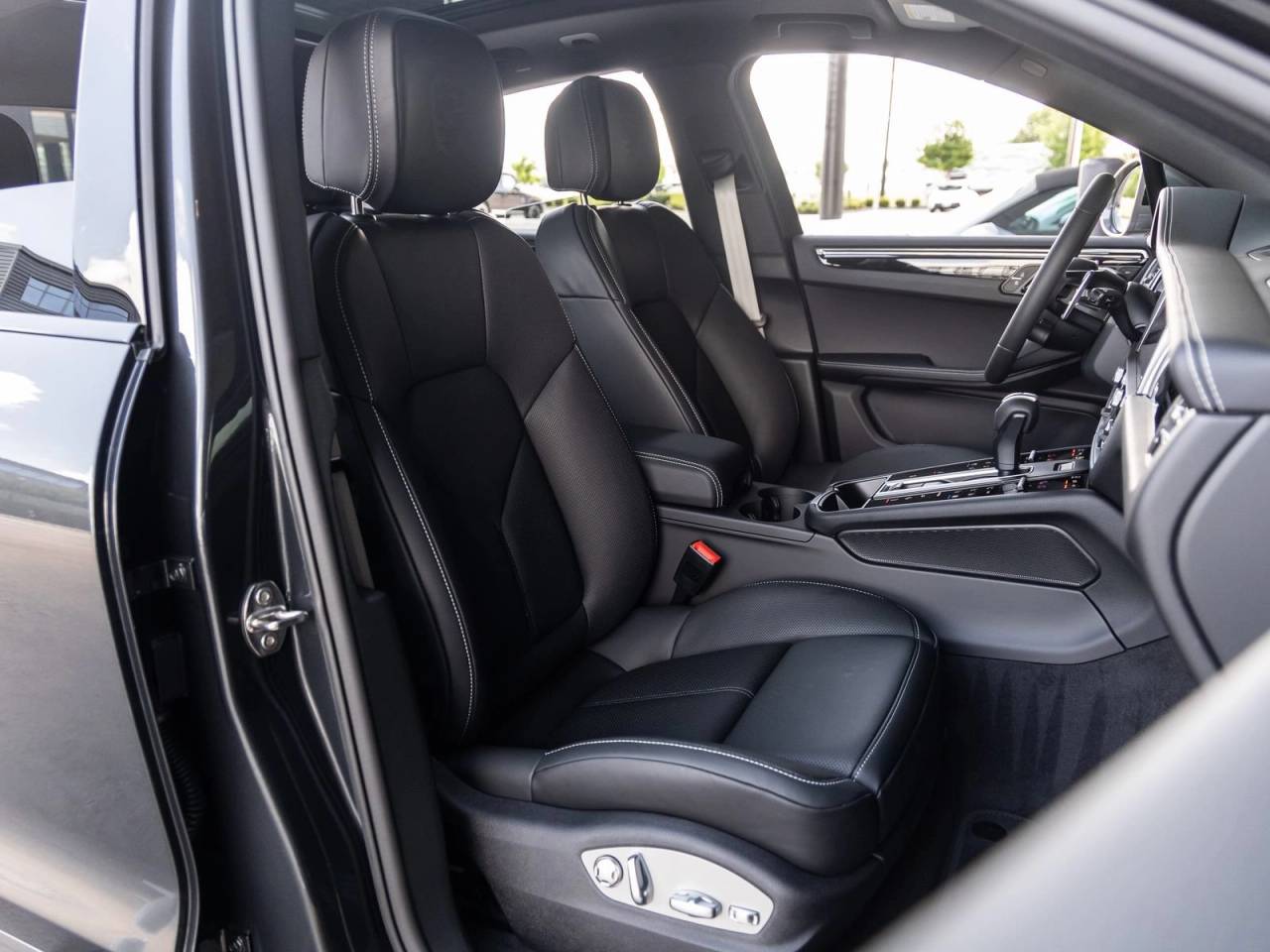 2026 Porsche Macan Macan T