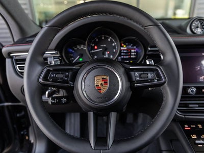2026 Porsche Macan Macan