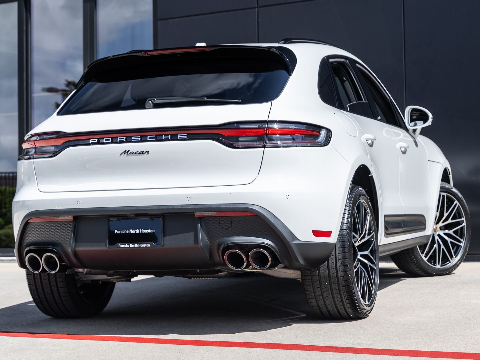 2026 Porsche Macan Base