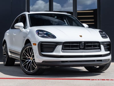 2026 Porsche Macan Base