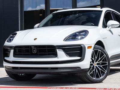 2026 Porsche Macan Base
