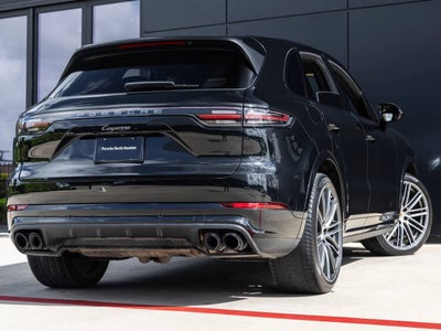 2023 Porsche Cayenne Cayenne Platinum Edition (MY23)
