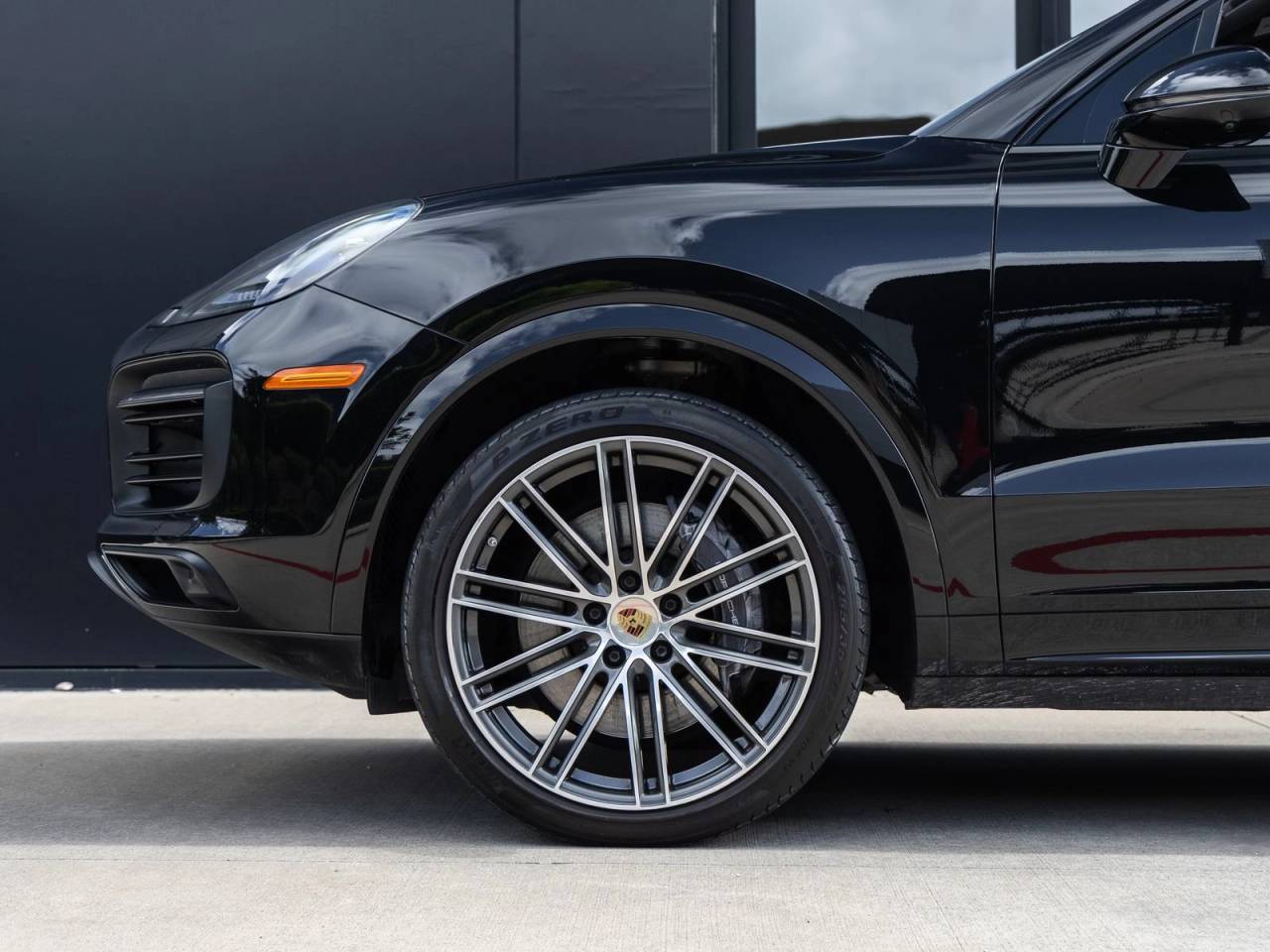 2023 Porsche Cayenne Cayenne Platinum Edition (MY23)