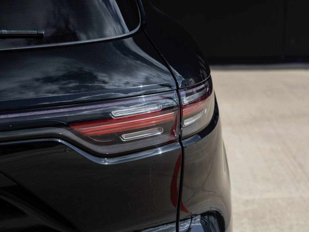 2023 Porsche Cayenne Cayenne Platinum Edition (MY23)