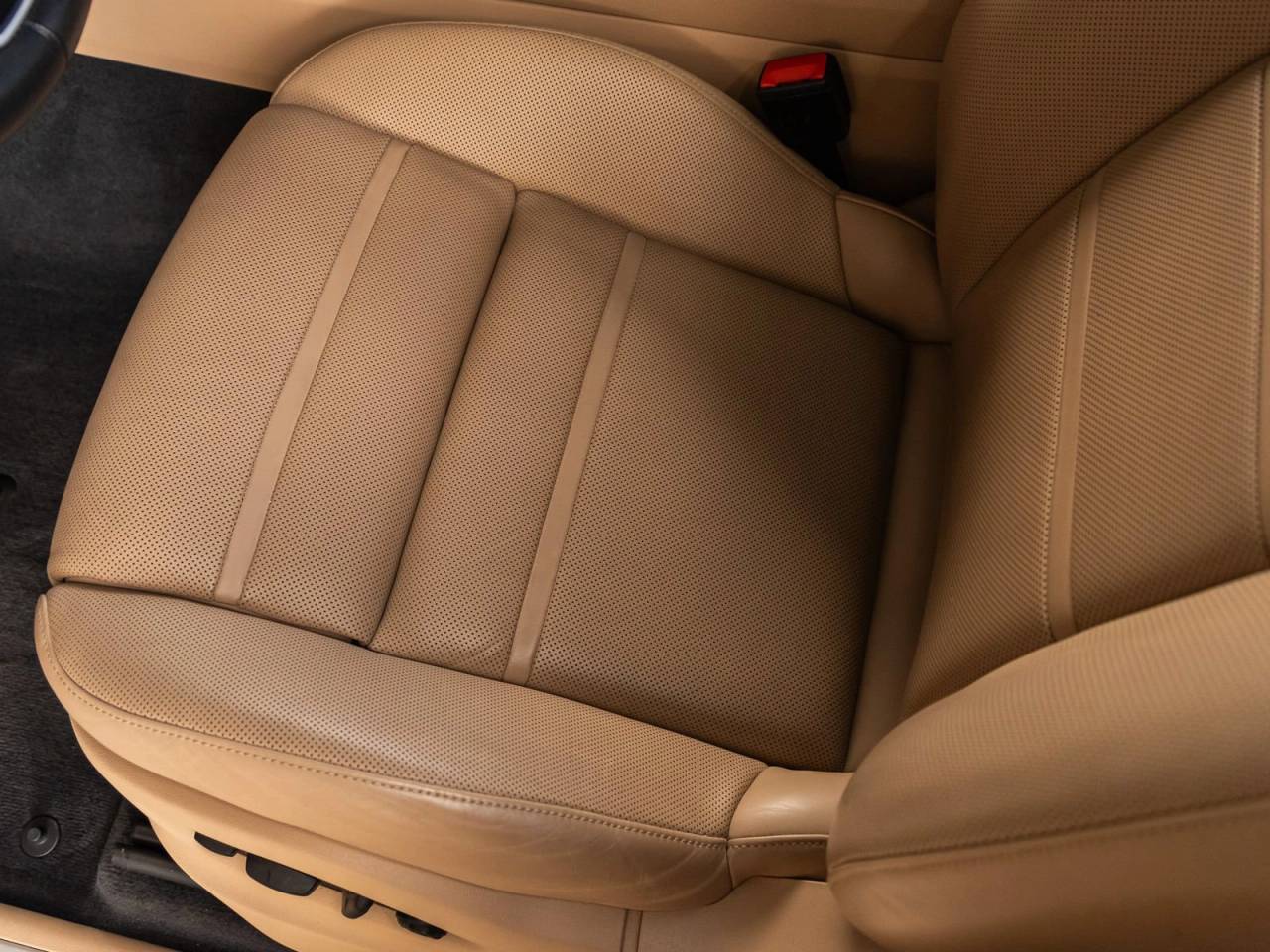 2023 Porsche Cayenne Cayenne Platinum Edition (MY23)
