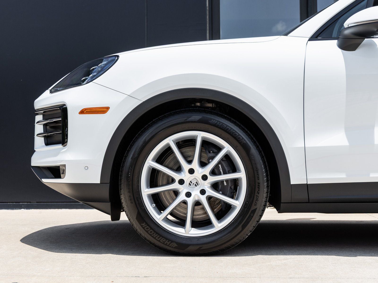 2025 Porsche Cayenne AWD