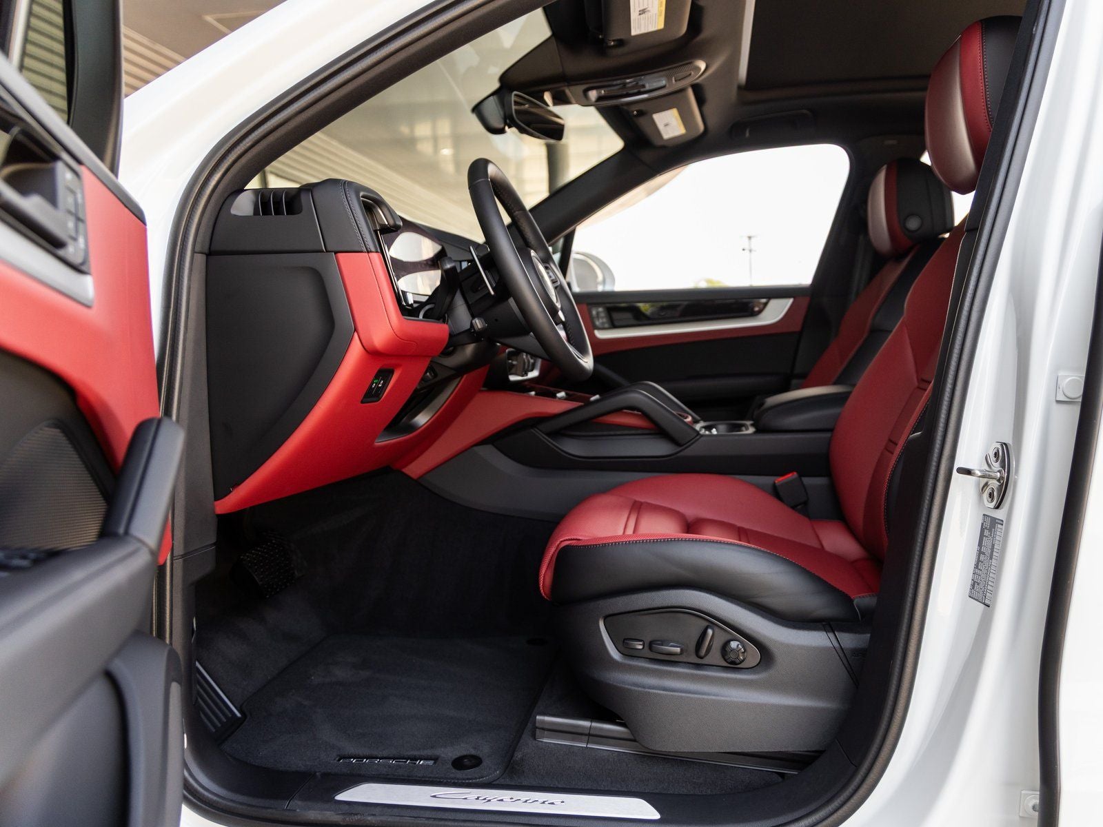 2025 Porsche Cayenne AWD