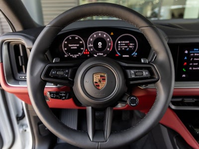 2025 Porsche Cayenne AWD