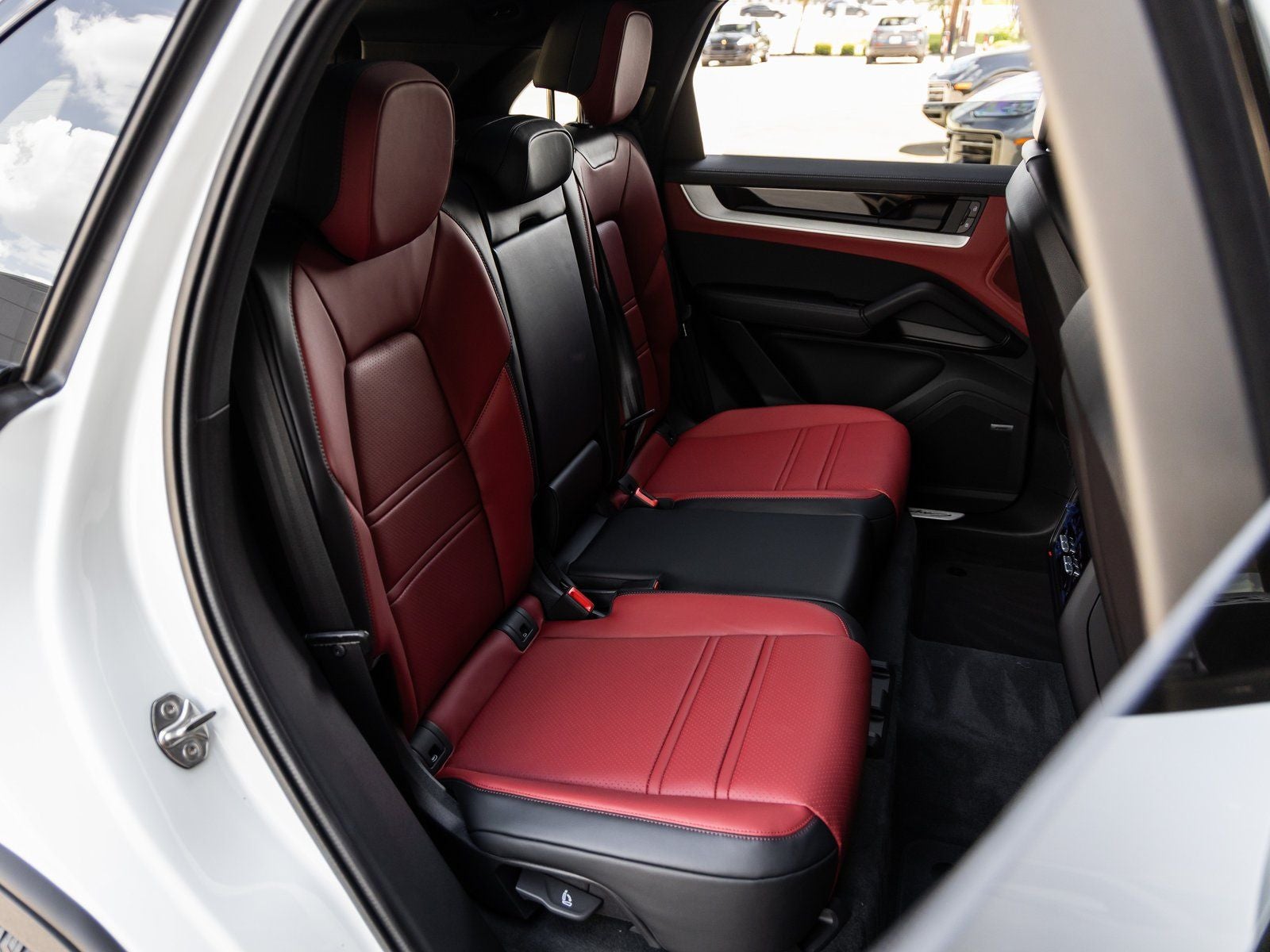2025 Porsche Cayenne AWD