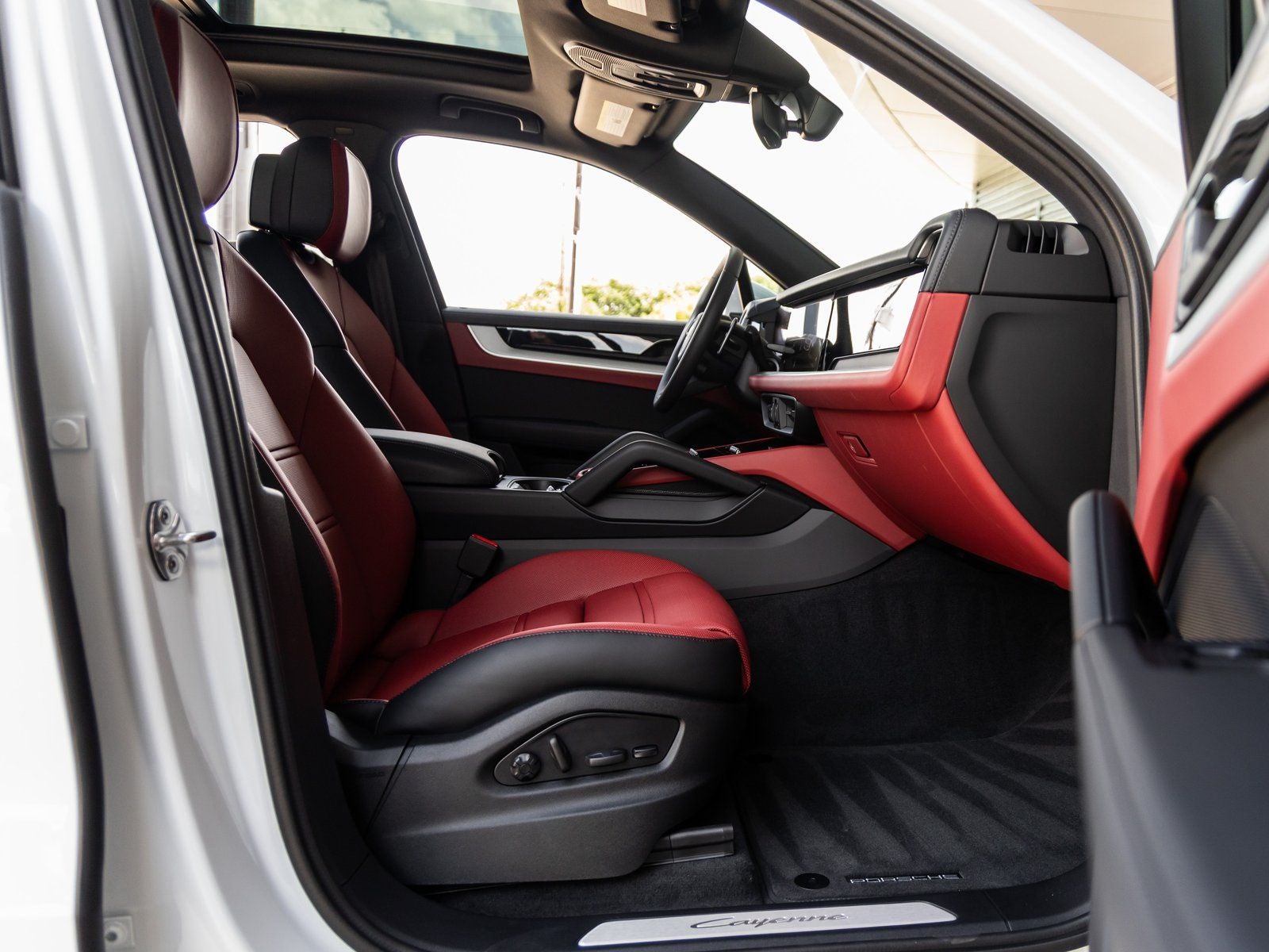 2025 Porsche Cayenne AWD