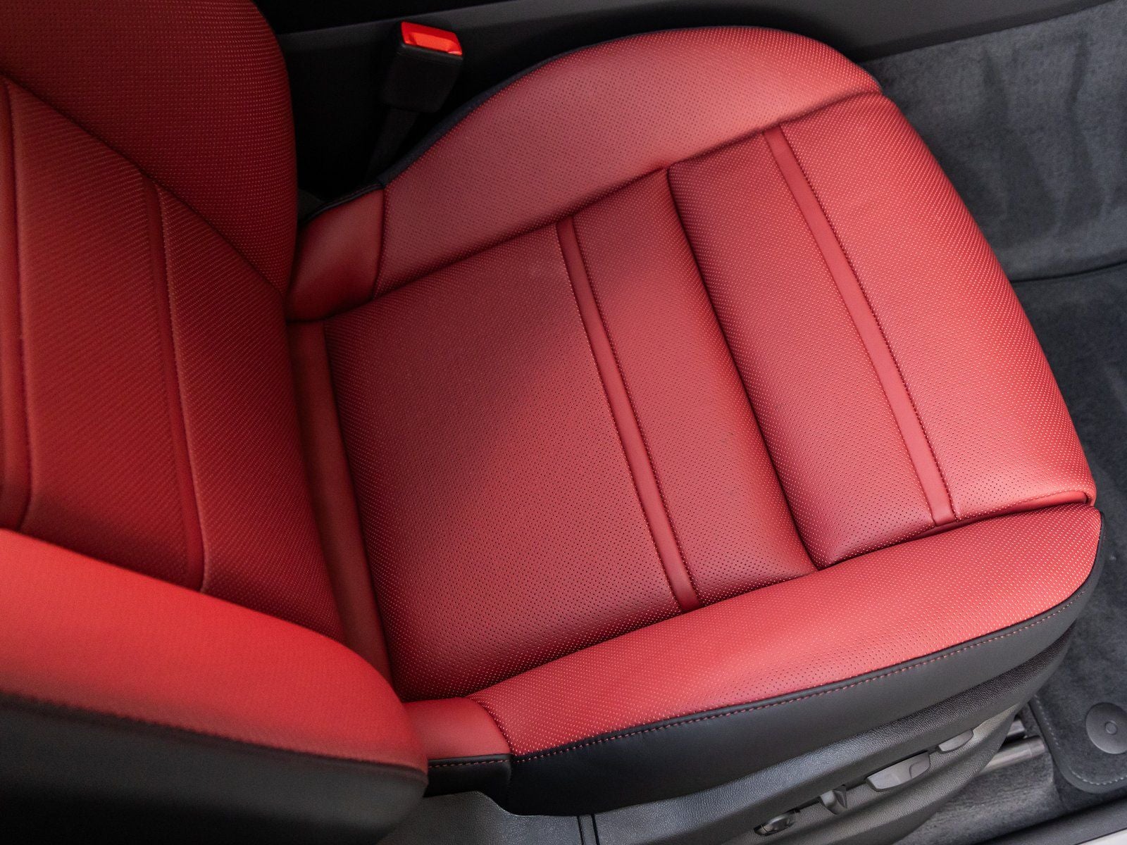 2025 Porsche Cayenne AWD