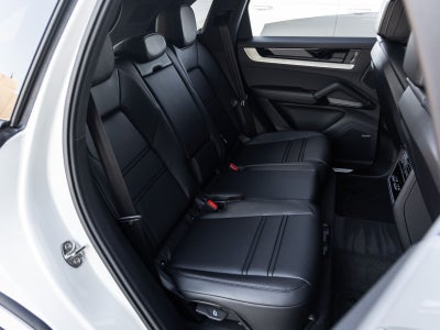 2026 Porsche Cayenne AWD