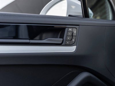 2026 Porsche Cayenne AWD