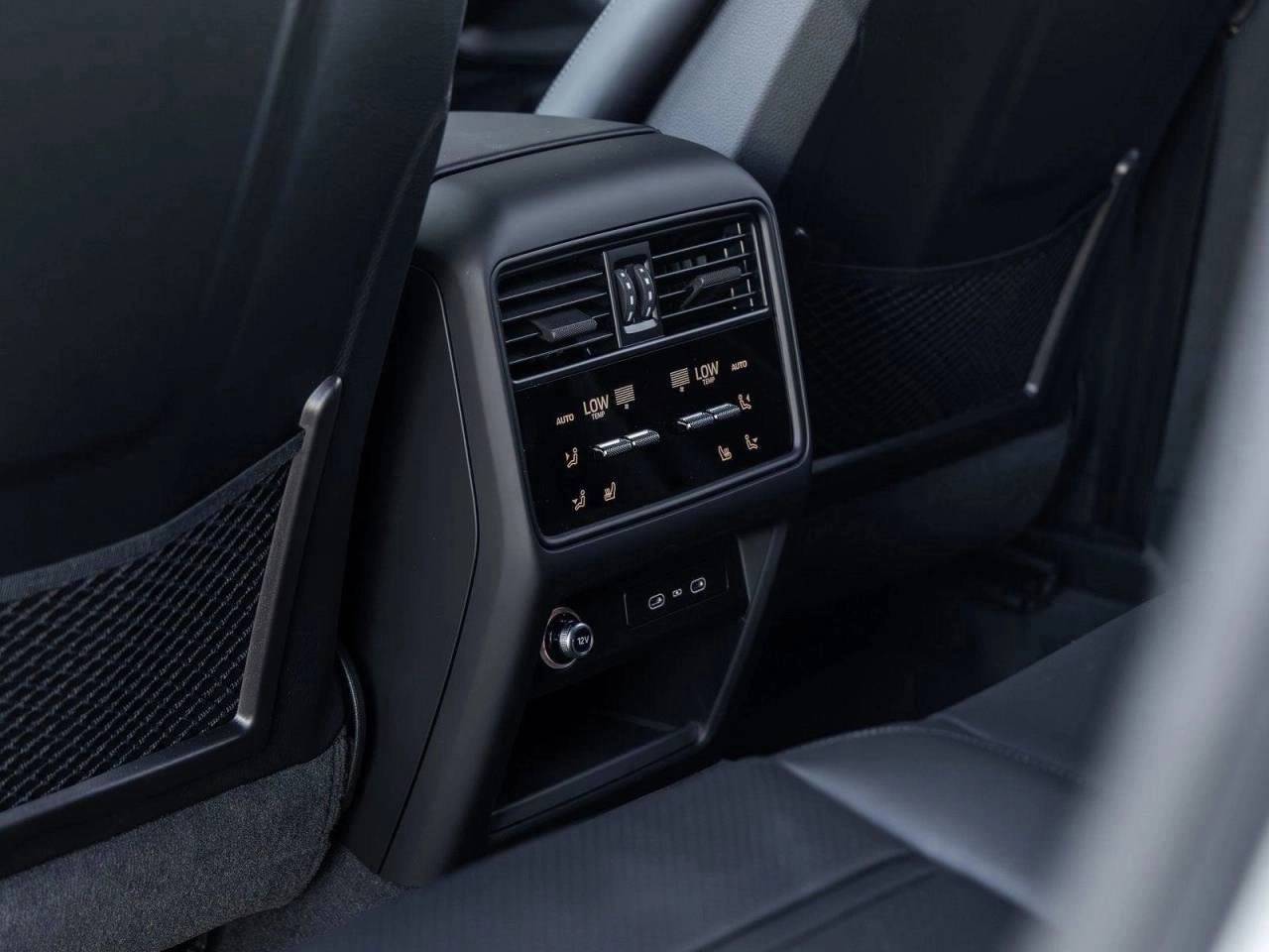2026 Porsche Cayenne AWD