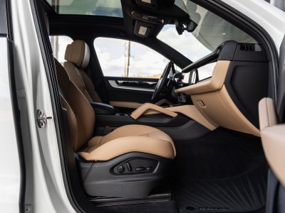 2026 Porsche Cayenne AWD