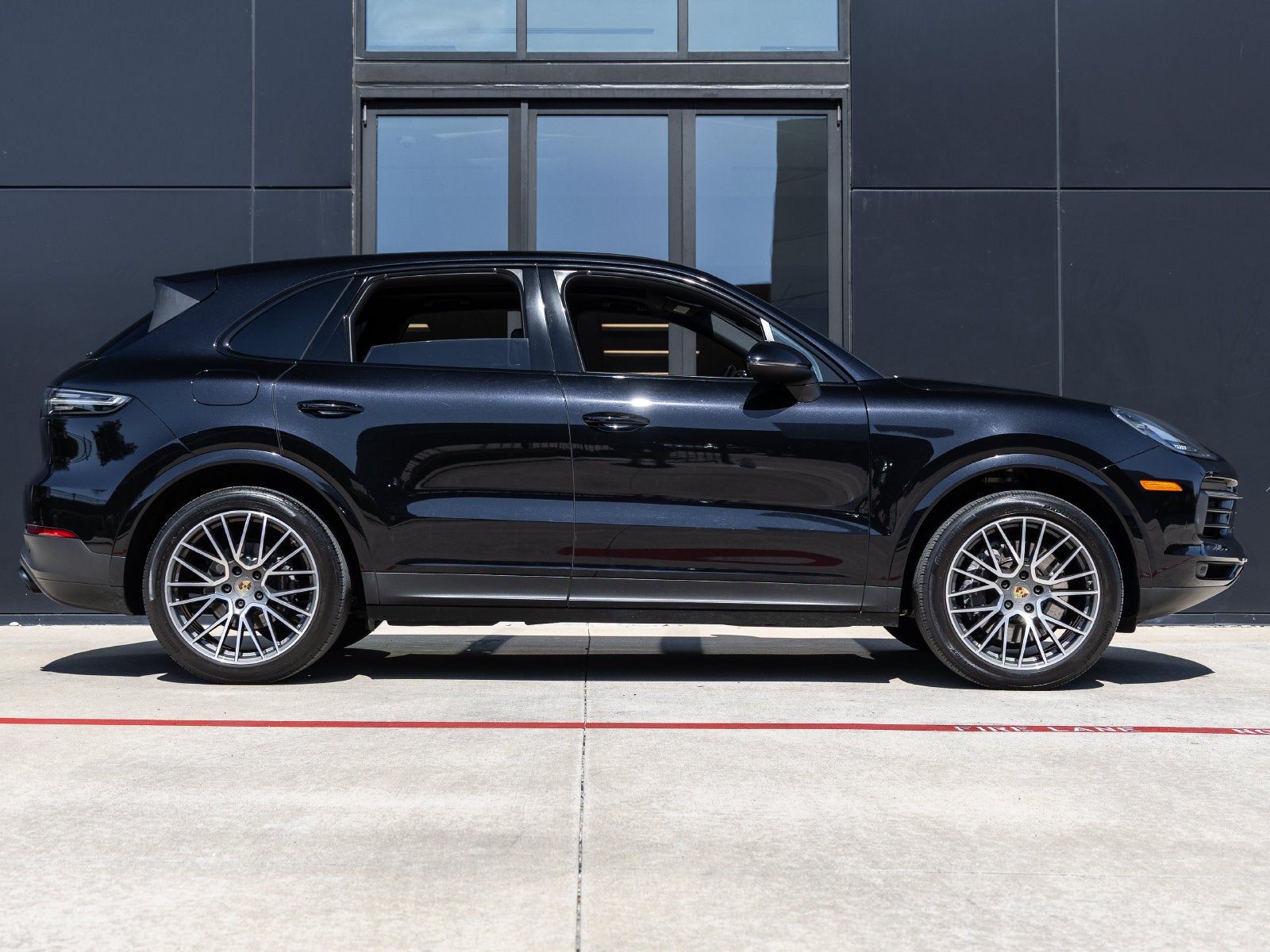 2022 Porsche Cayenne Base