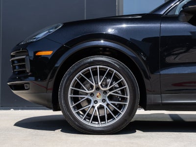 2022 Porsche Cayenne Base