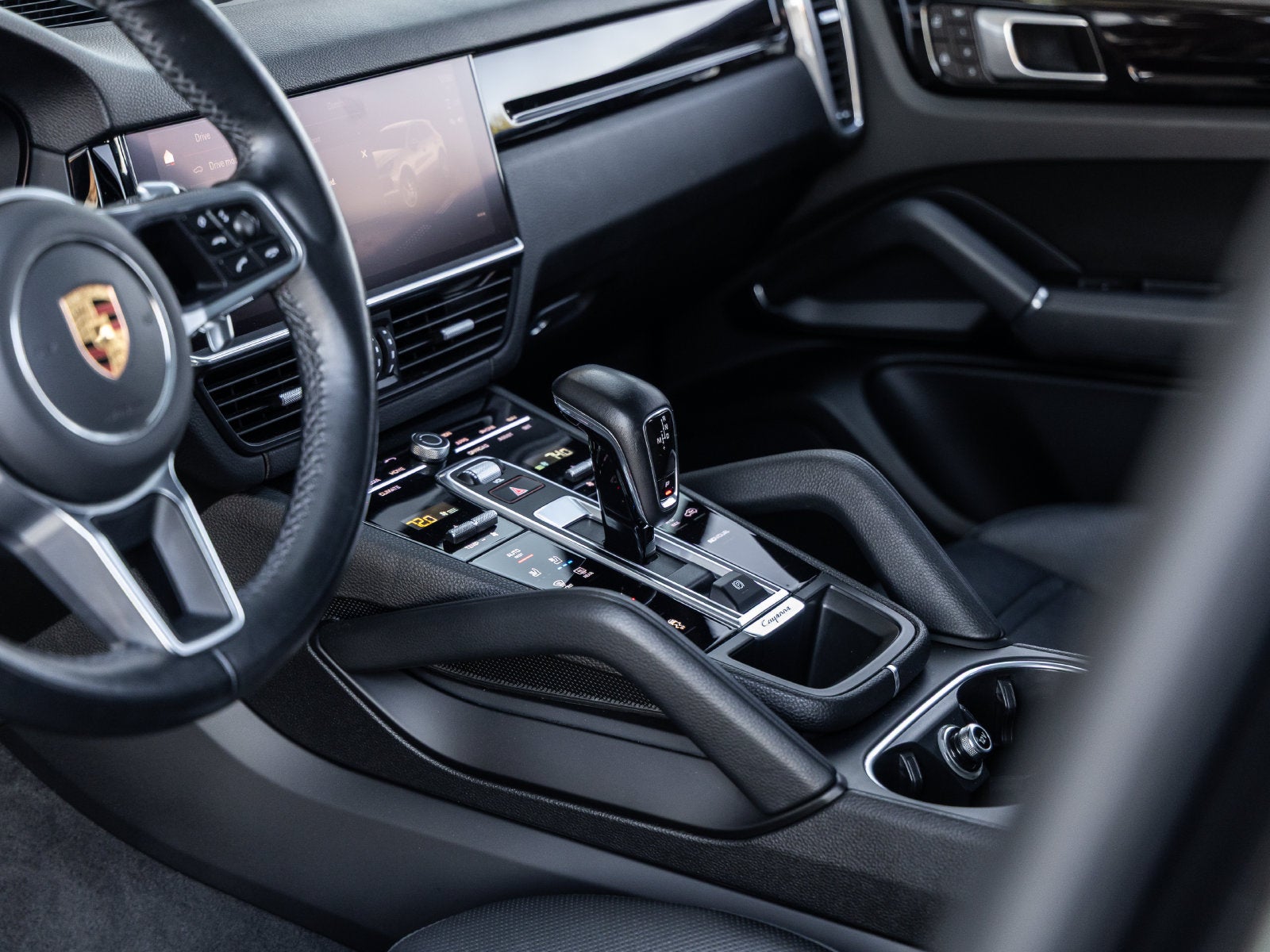 2022 Porsche Cayenne Base