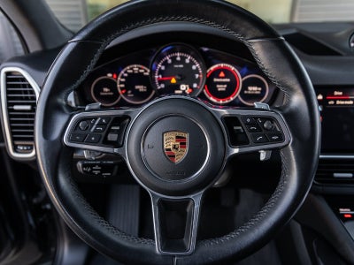 2022 Porsche Cayenne Base