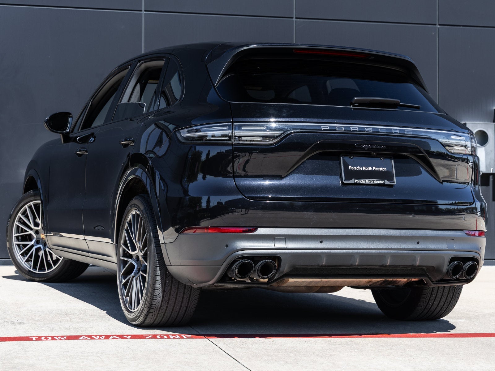 2022 Porsche Cayenne Base
