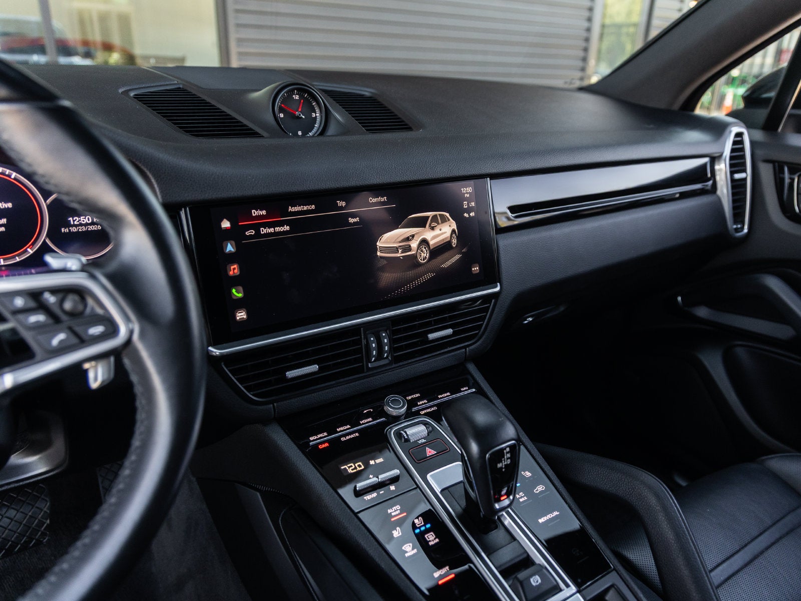 2022 Porsche Cayenne Base