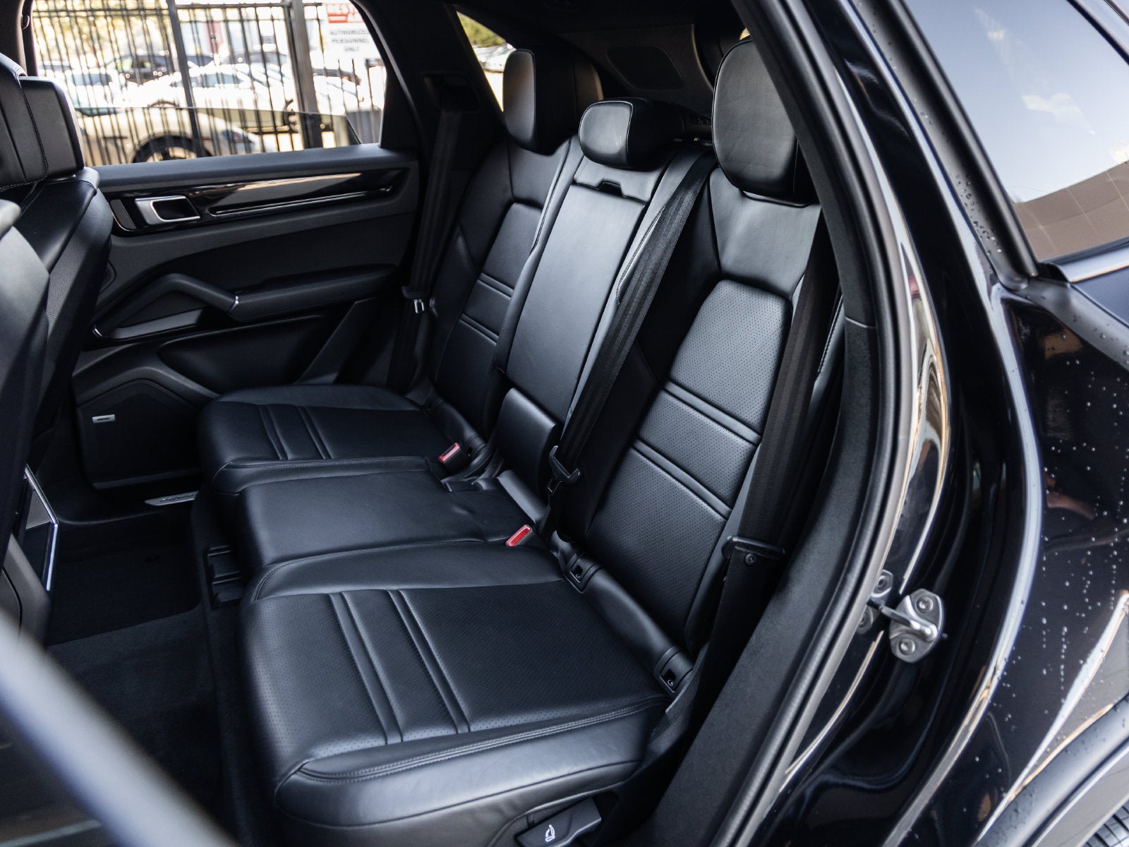 2022 Porsche Cayenne Base