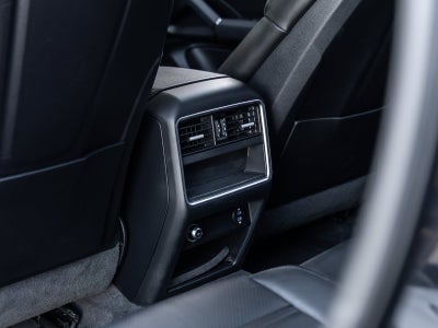 2022 Porsche Cayenne Base