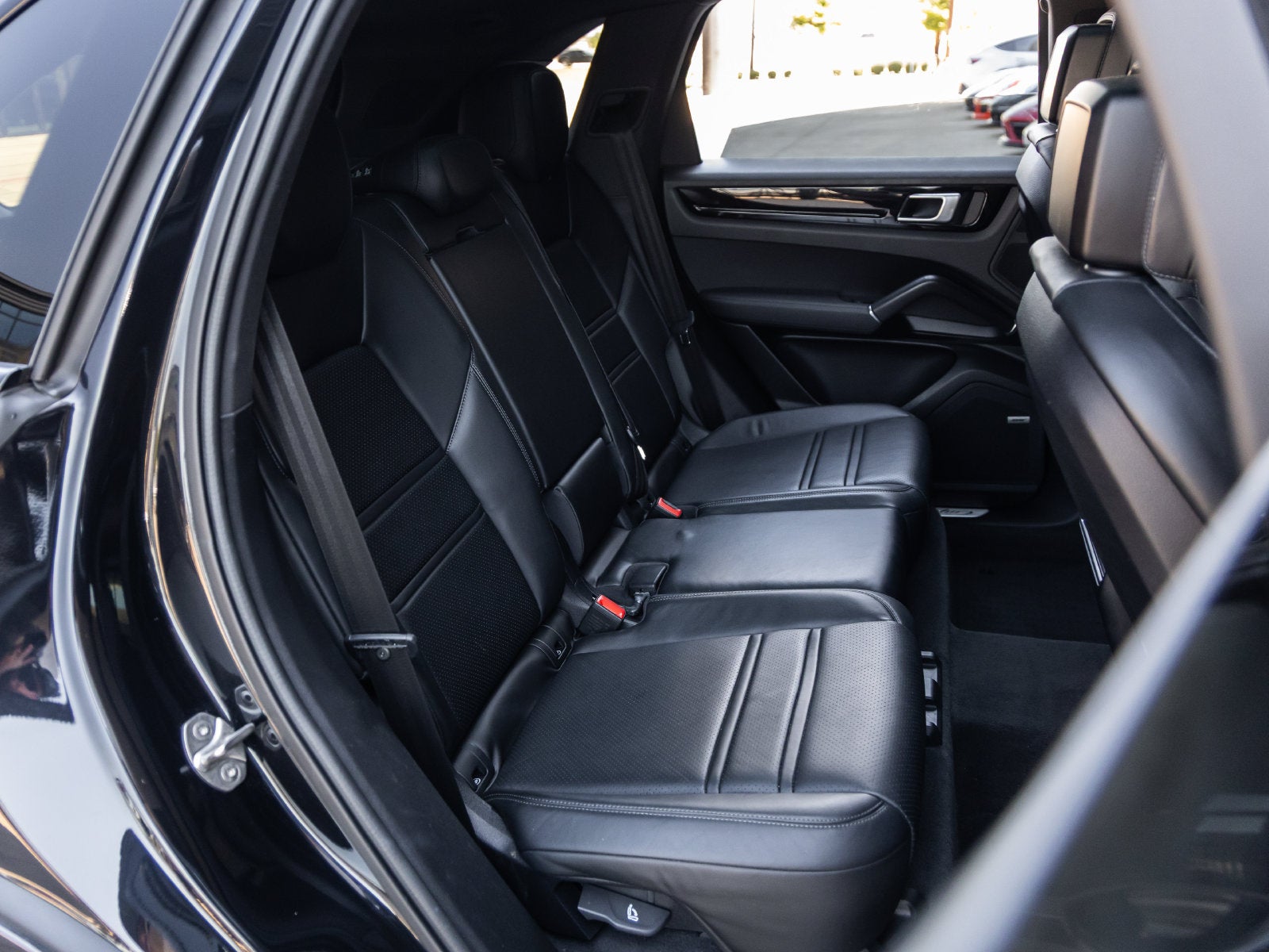 2022 Porsche Cayenne Base