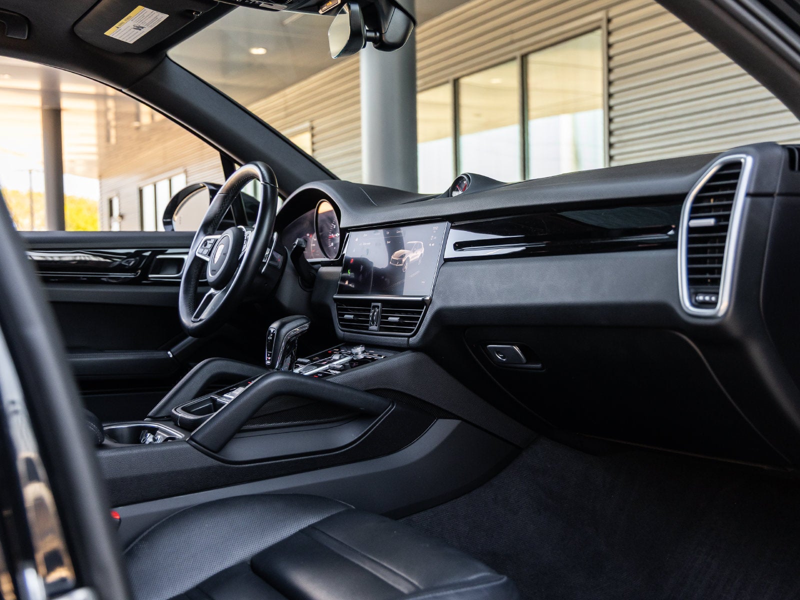 2022 Porsche Cayenne Base