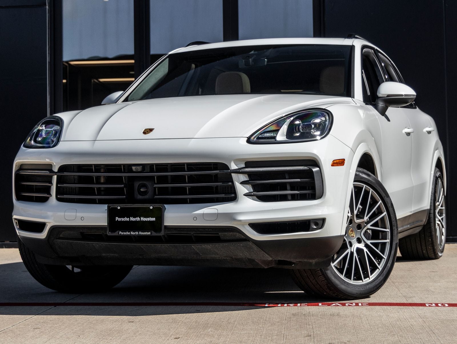 2023 Porsche Cayenne Cayenne Platinum Edition (MY23)