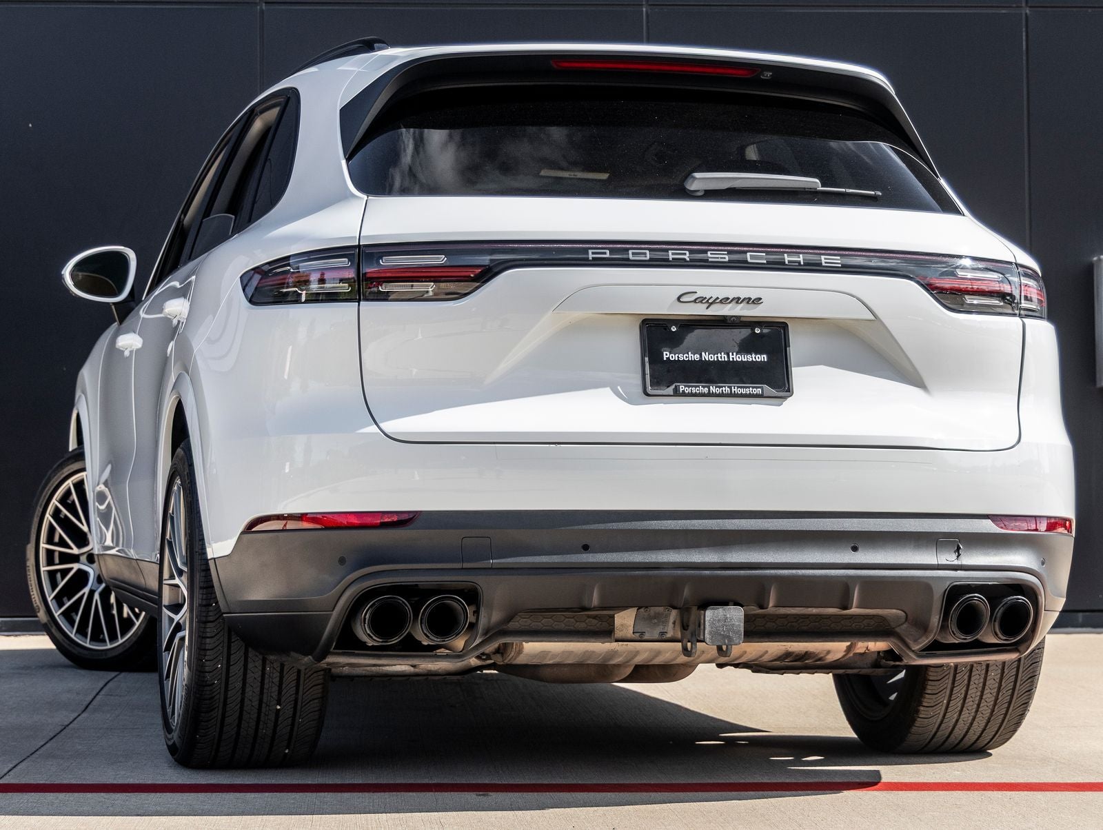 2023 Porsche Cayenne Cayenne Platinum Edition (MY23)