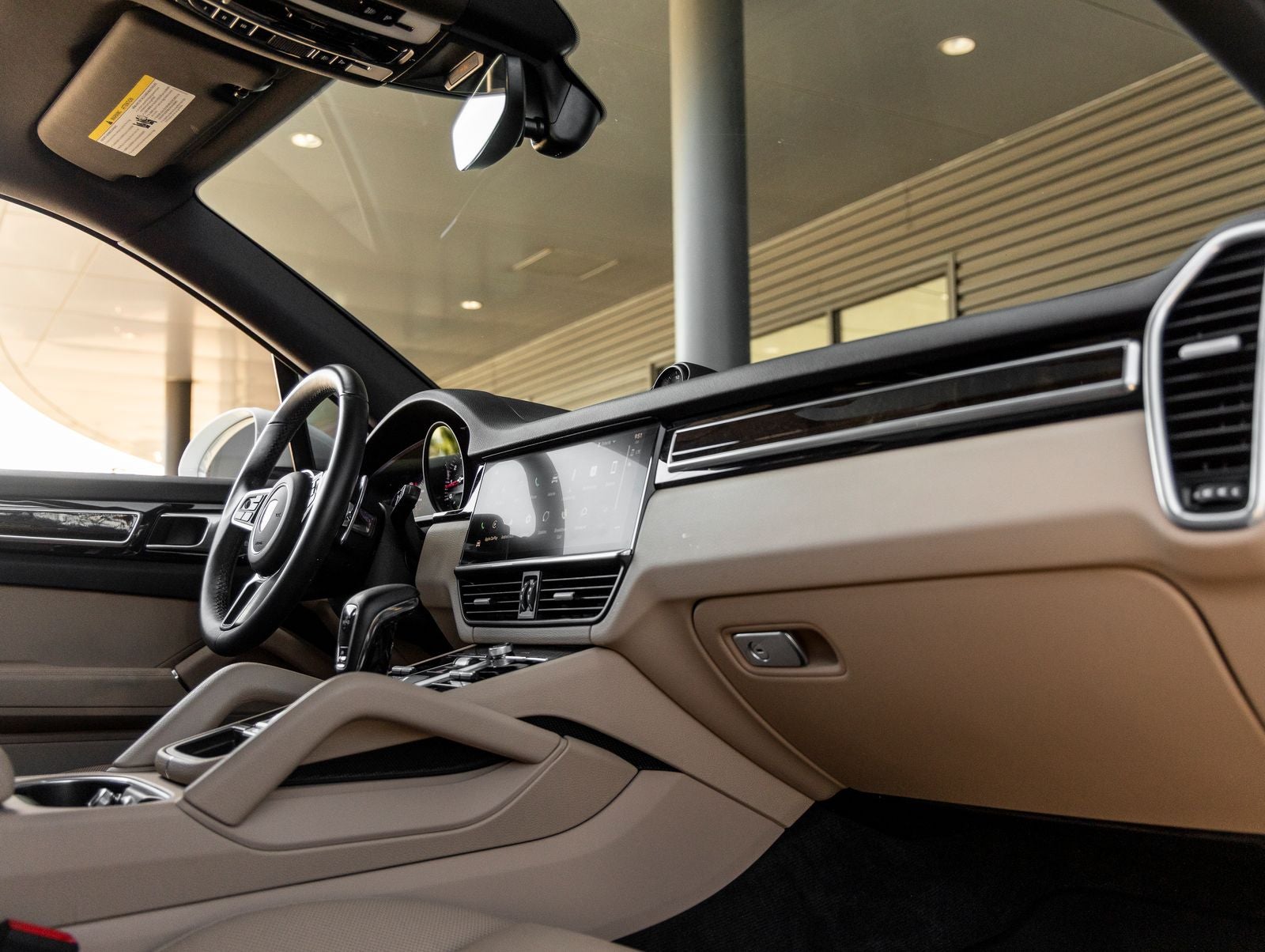 2023 Porsche Cayenne Cayenne Platinum Edition (MY23)