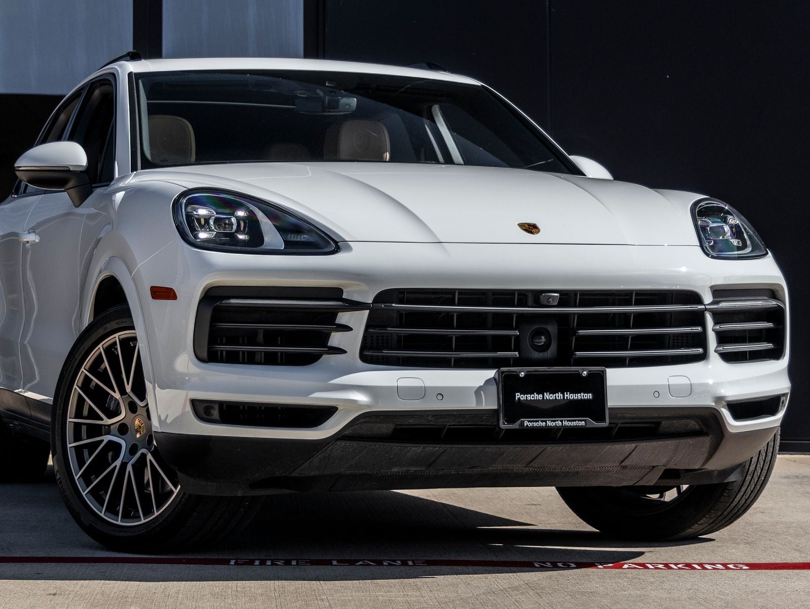 2023 Porsche Cayenne Cayenne Platinum Edition (MY23)
