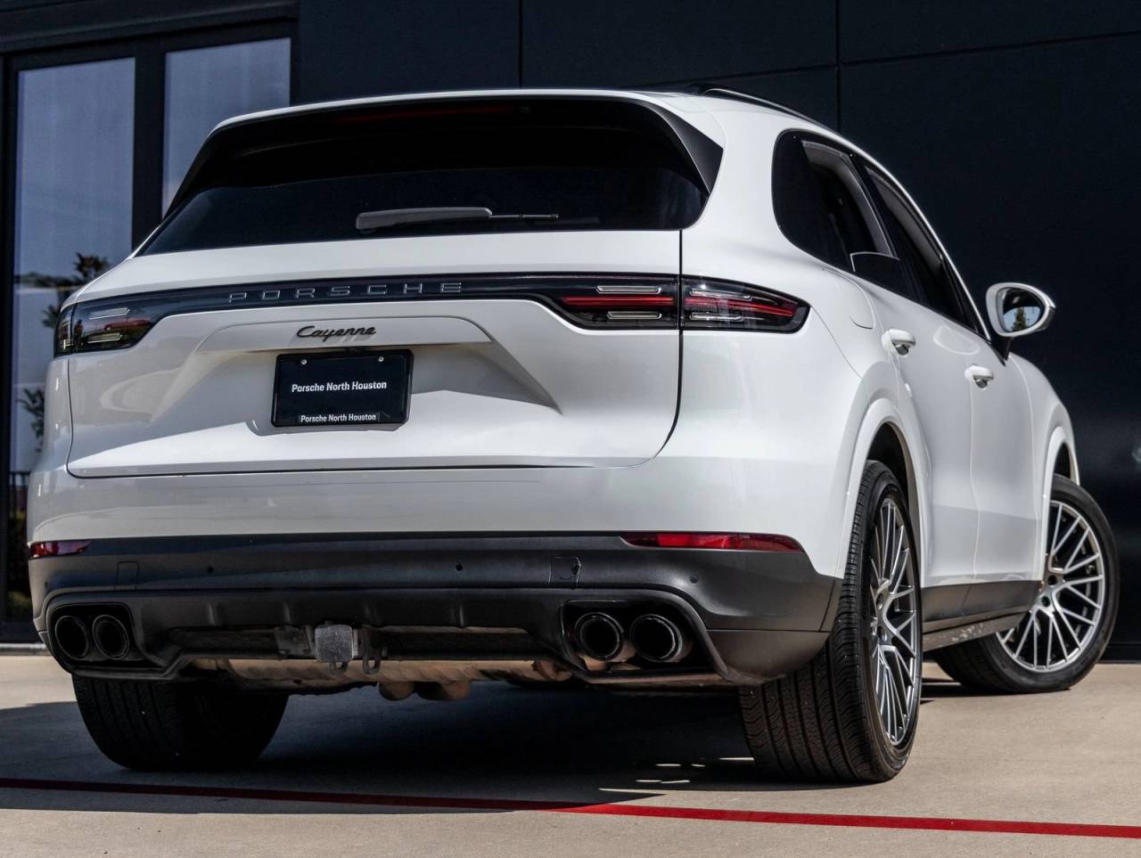 2023 Porsche Cayenne Cayenne Platinum Edition (MY23)