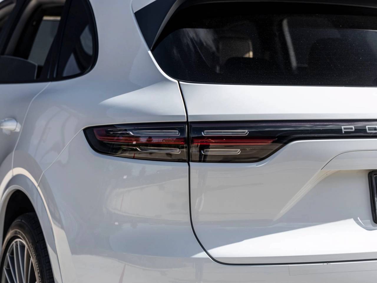 2023 Porsche Cayenne Cayenne Platinum Edition (MY23)