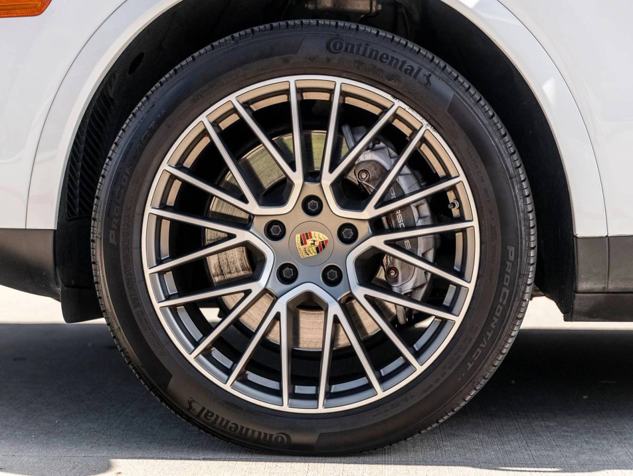 2023 Porsche Cayenne Cayenne Platinum Edition (MY23)