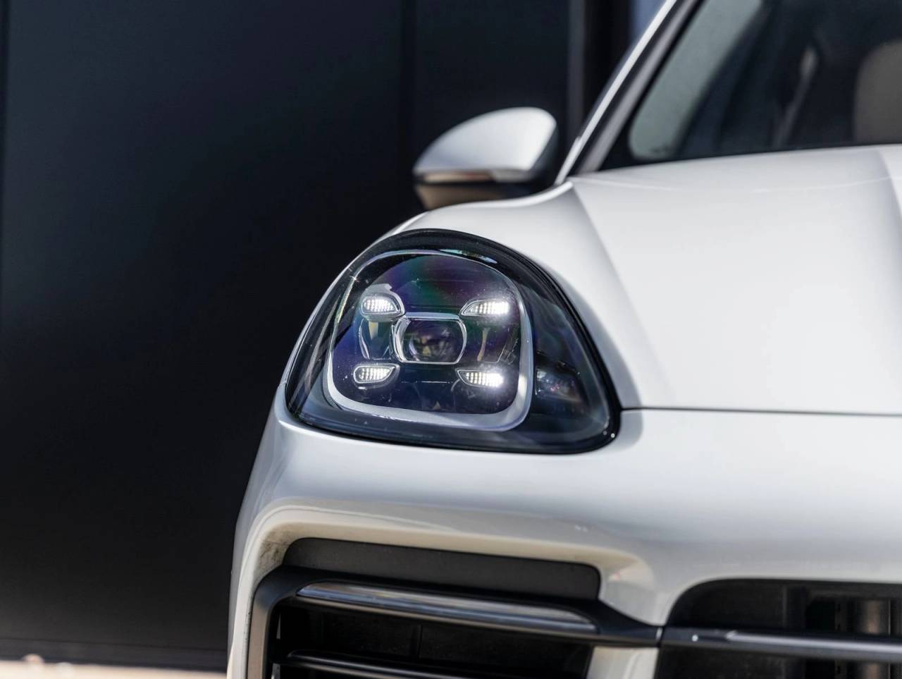 2023 Porsche Cayenne Cayenne Platinum Edition (MY23)