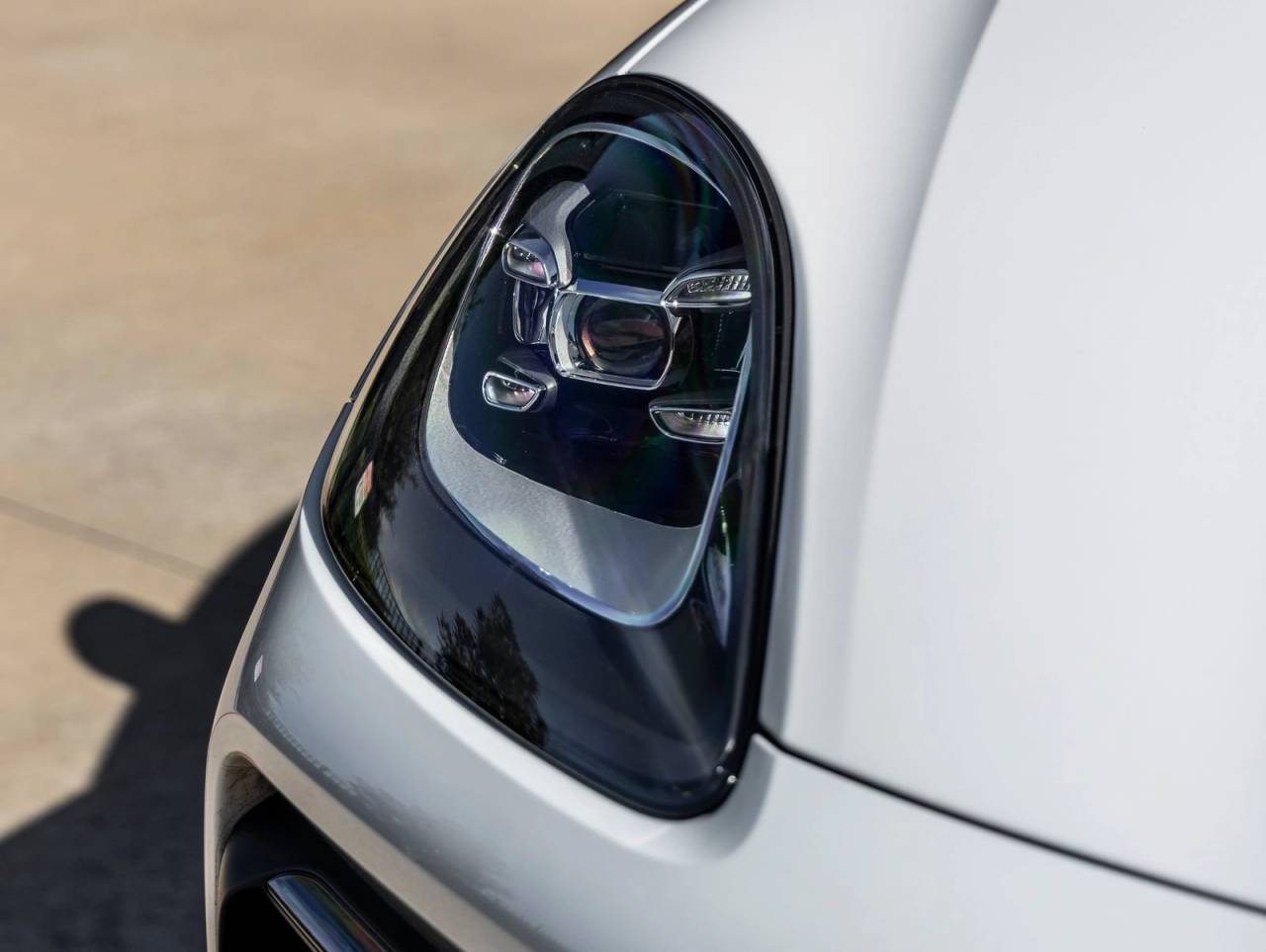 2023 Porsche Cayenne Cayenne Platinum Edition (MY23)