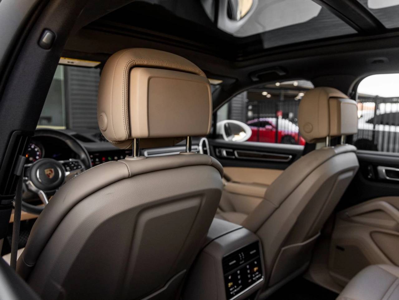 2023 Porsche Cayenne Cayenne Platinum Edition (MY23)