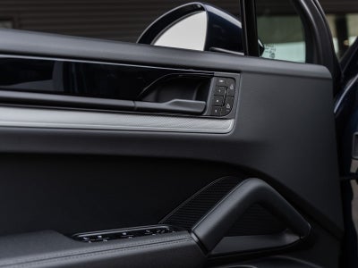 2026 Porsche Cayenne AWD