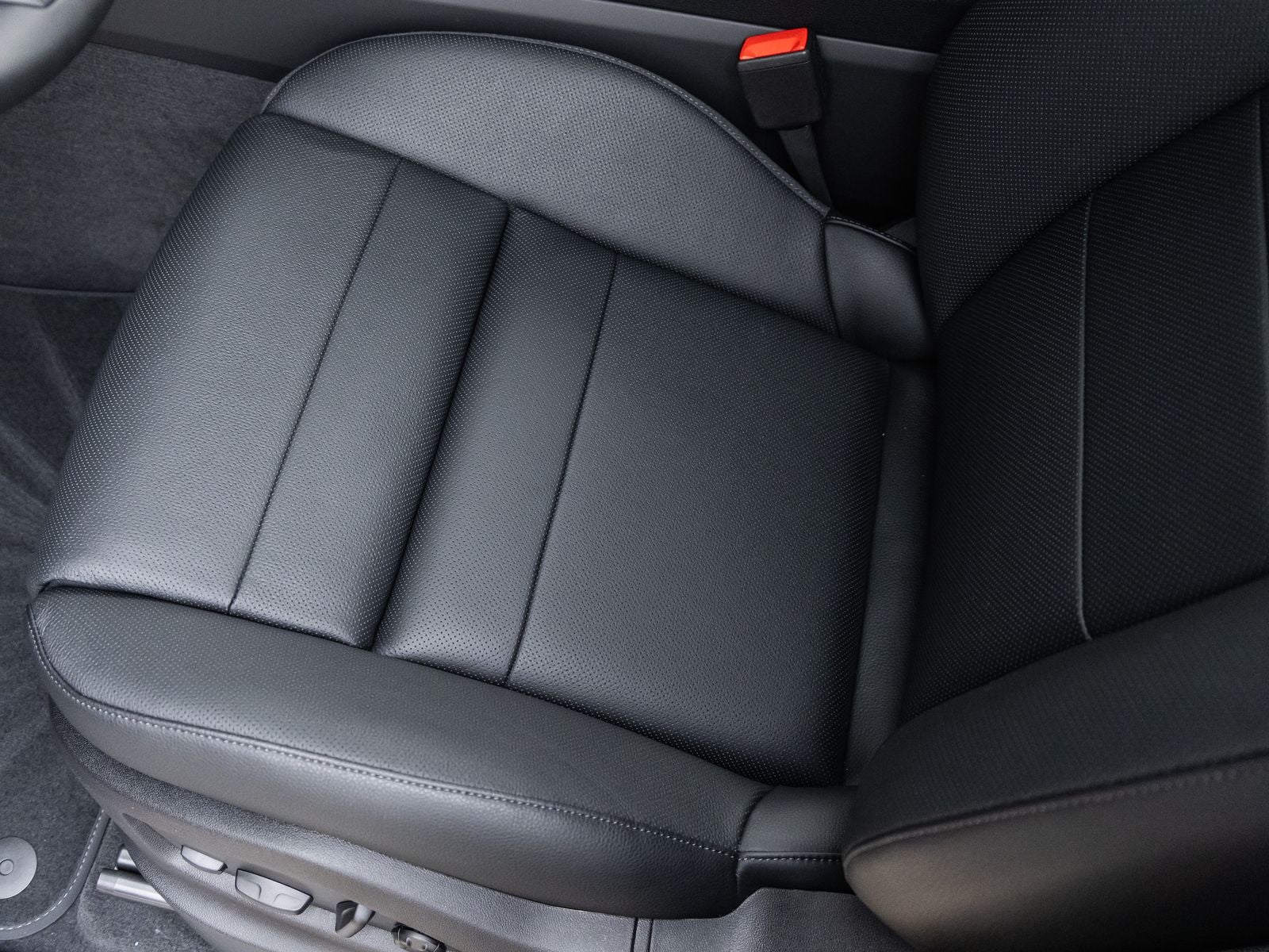 2026 Porsche Cayenne AWD