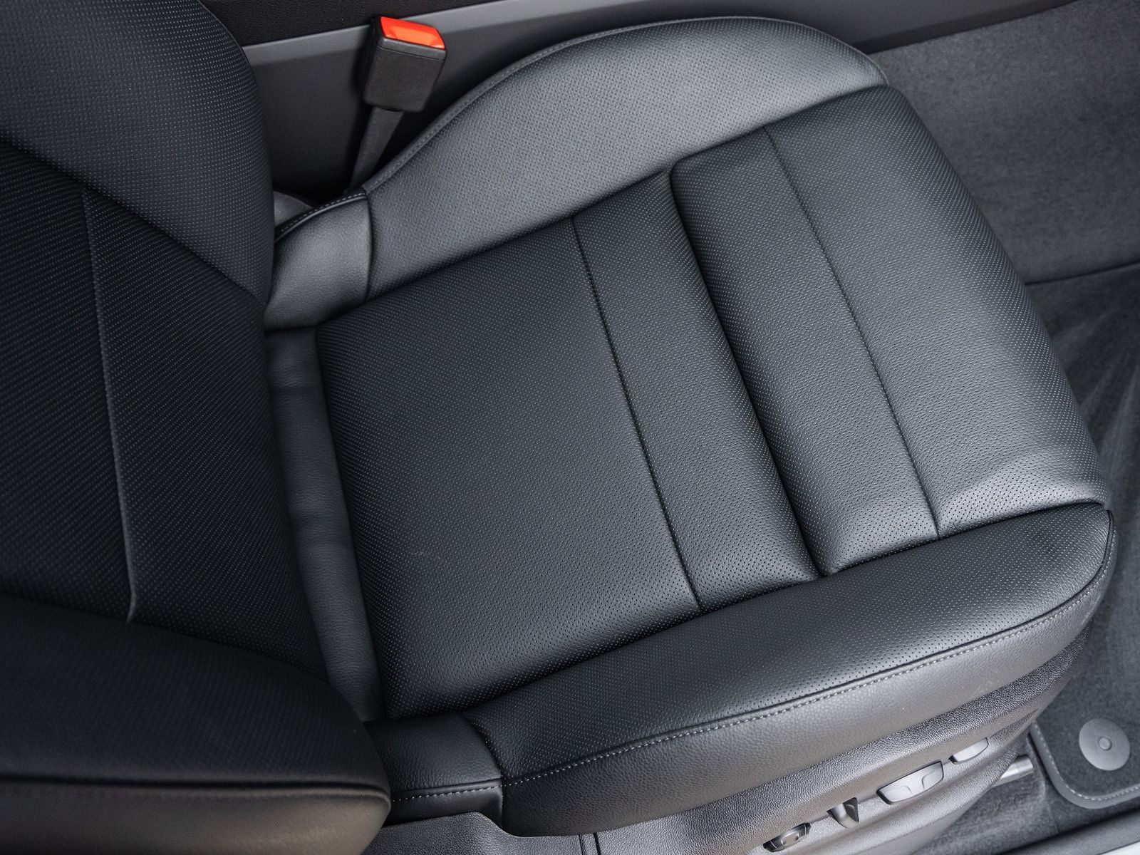 2026 Porsche Cayenne AWD