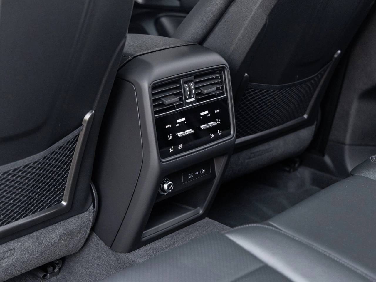2026 Porsche Cayenne AWD