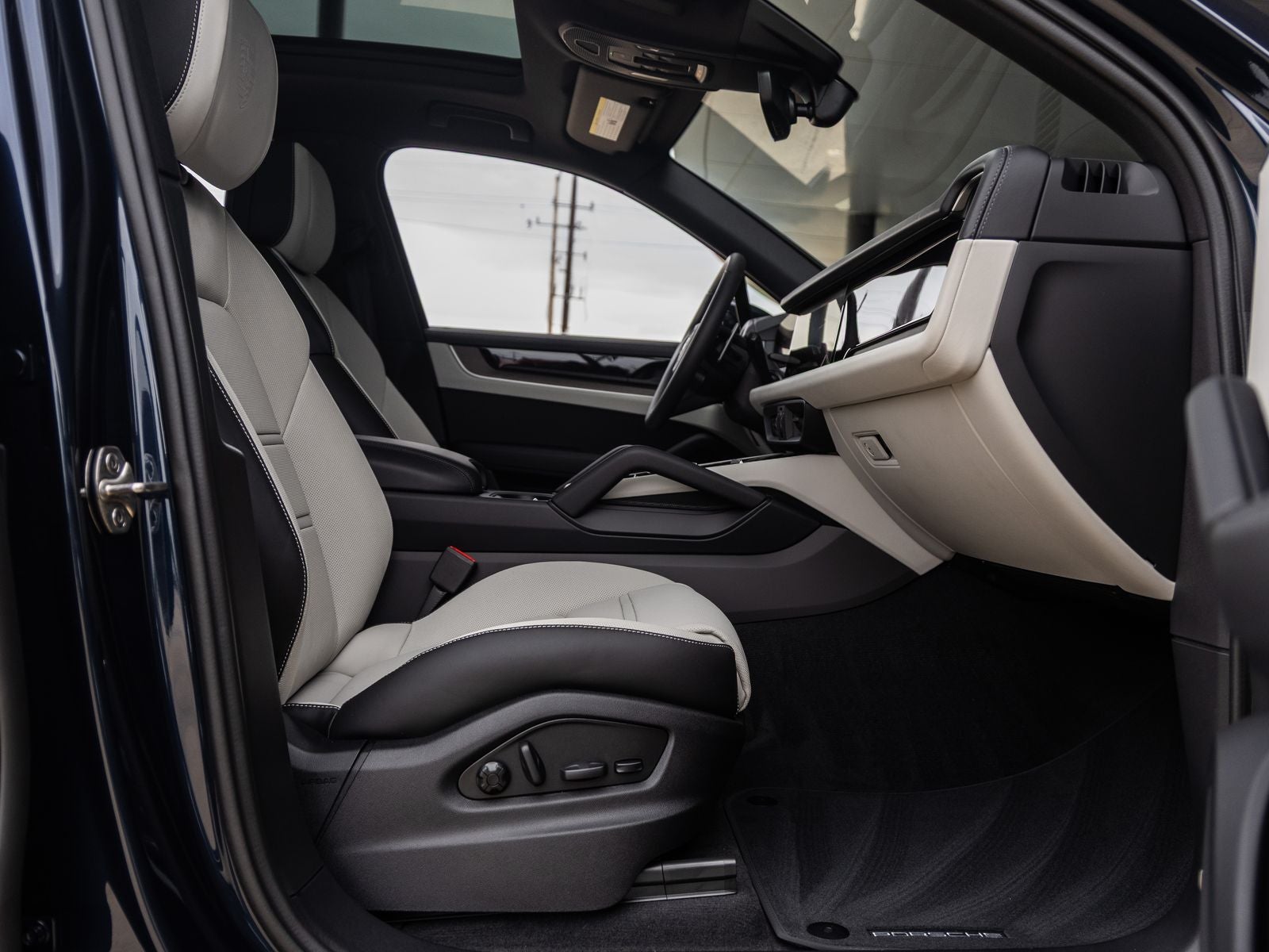 2026 Porsche Cayenne AWD