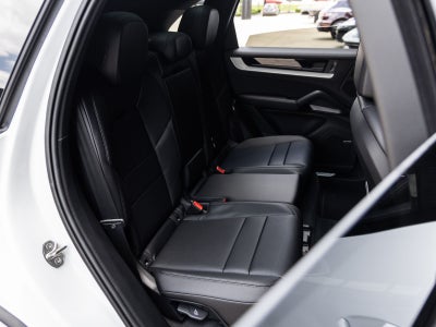 2026 Porsche Cayenne AWD