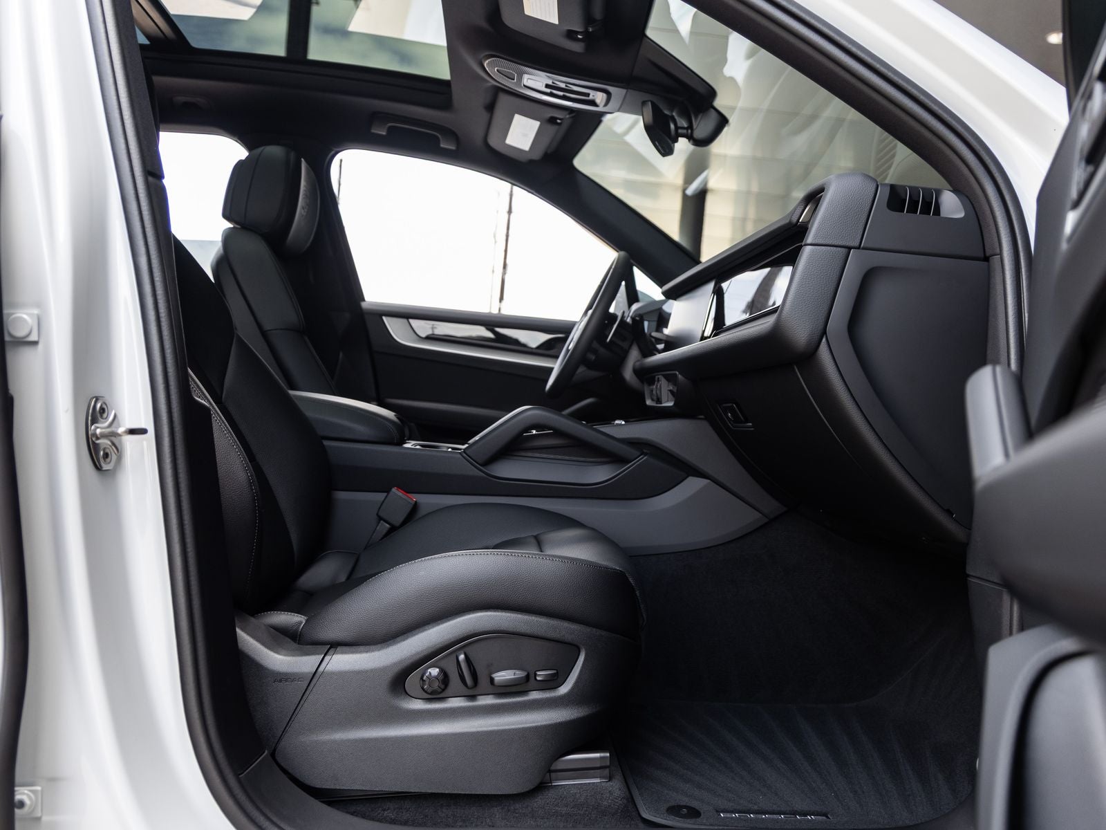 2026 Porsche Cayenne AWD
