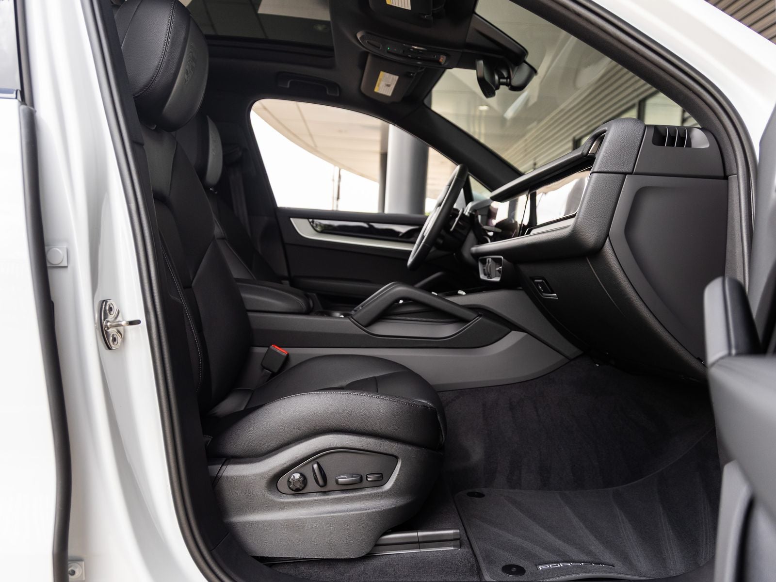 2026 Porsche Cayenne Base